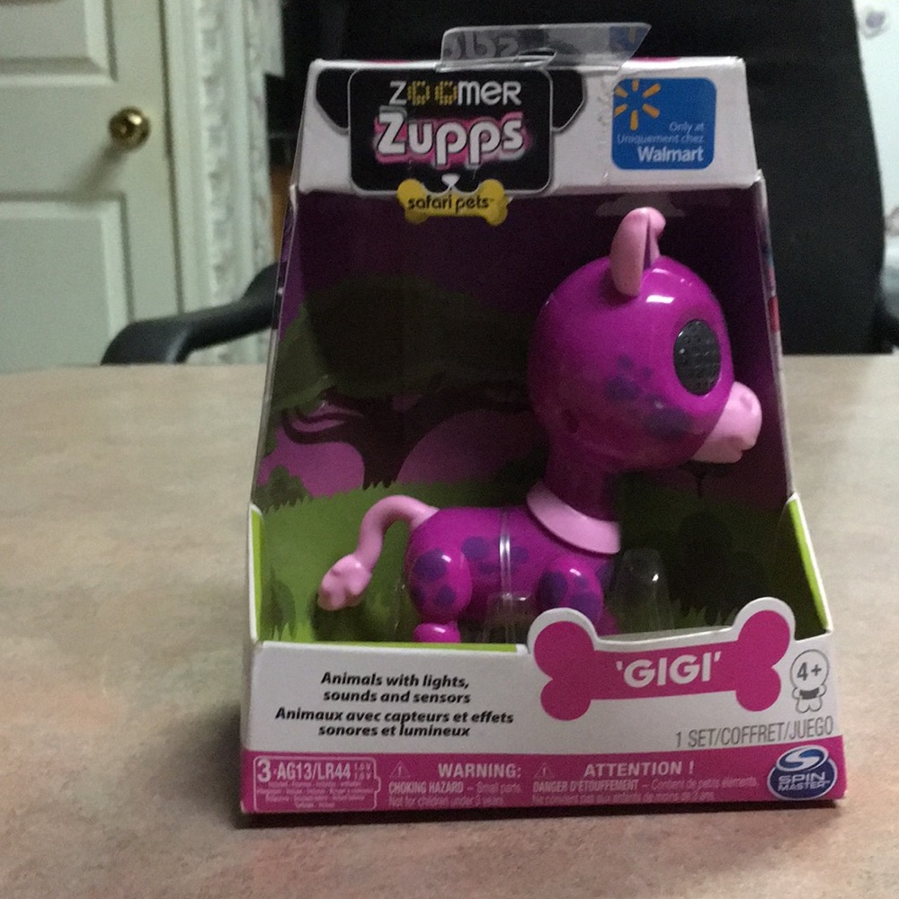 Zoomer Zupps Safari pets. Gigi is her name, New!